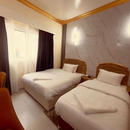 Galaxy Star Hotel Dubai Esterno foto