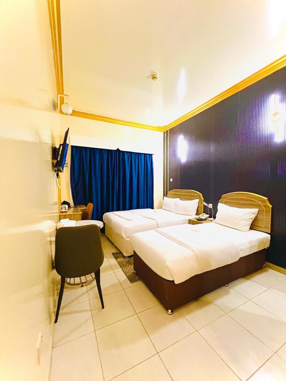Galaxy Star Hotel Dubai Esterno foto