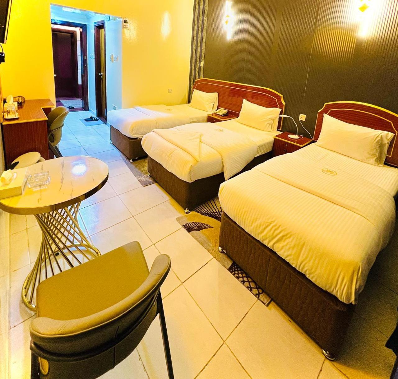 Galaxy Star Hotel Dubai Esterno foto