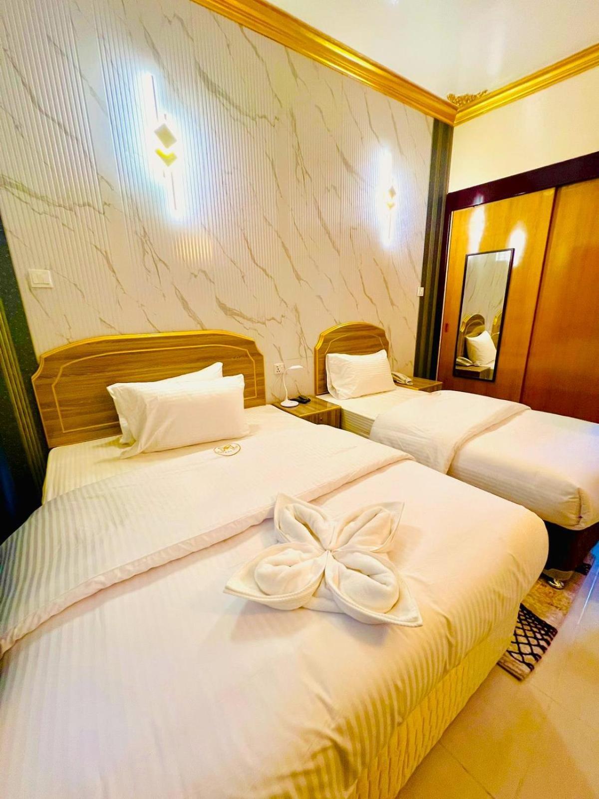 Galaxy Star Hotel Dubai Esterno foto