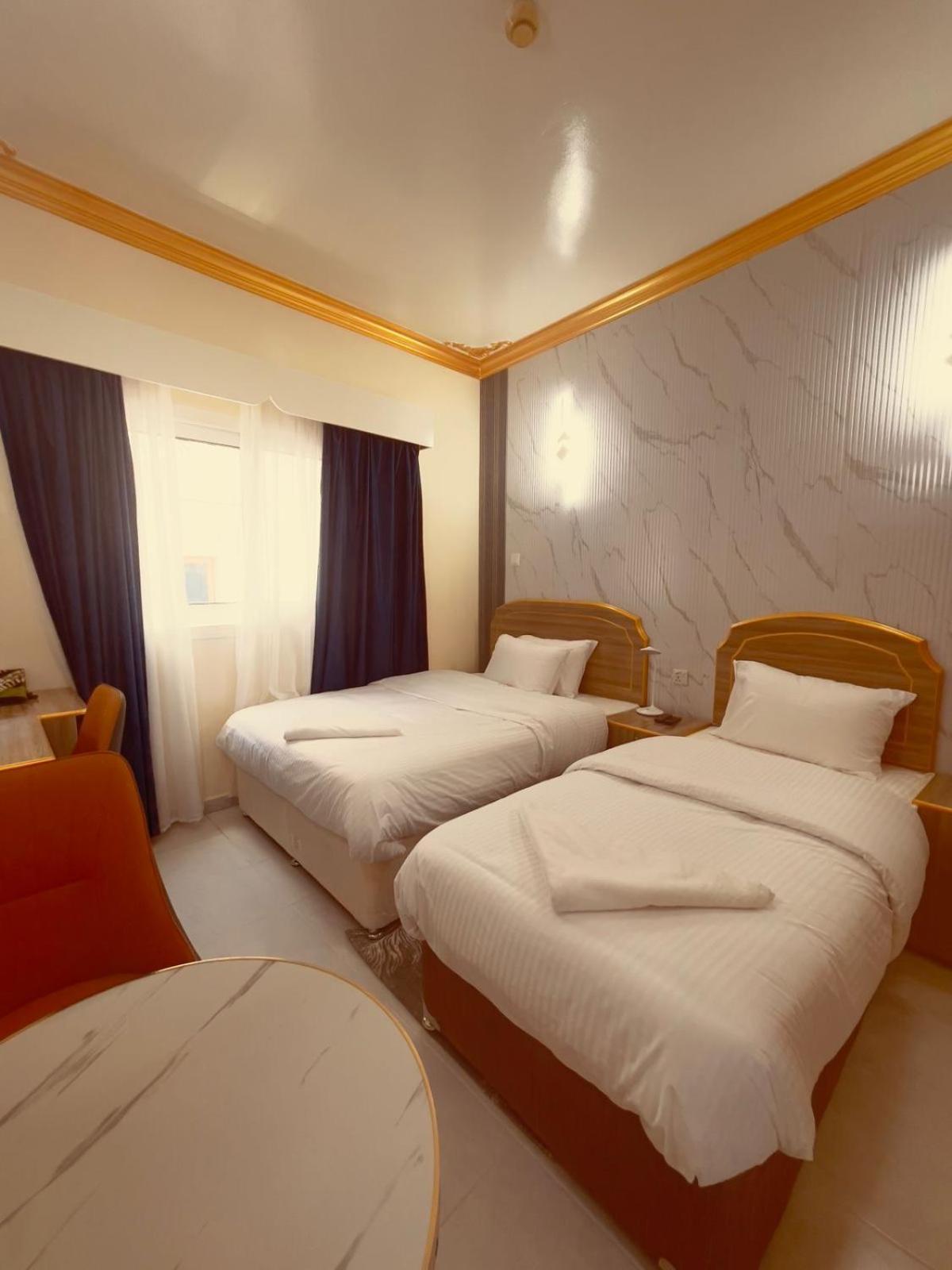 Galaxy Star Hotel Dubai Esterno foto