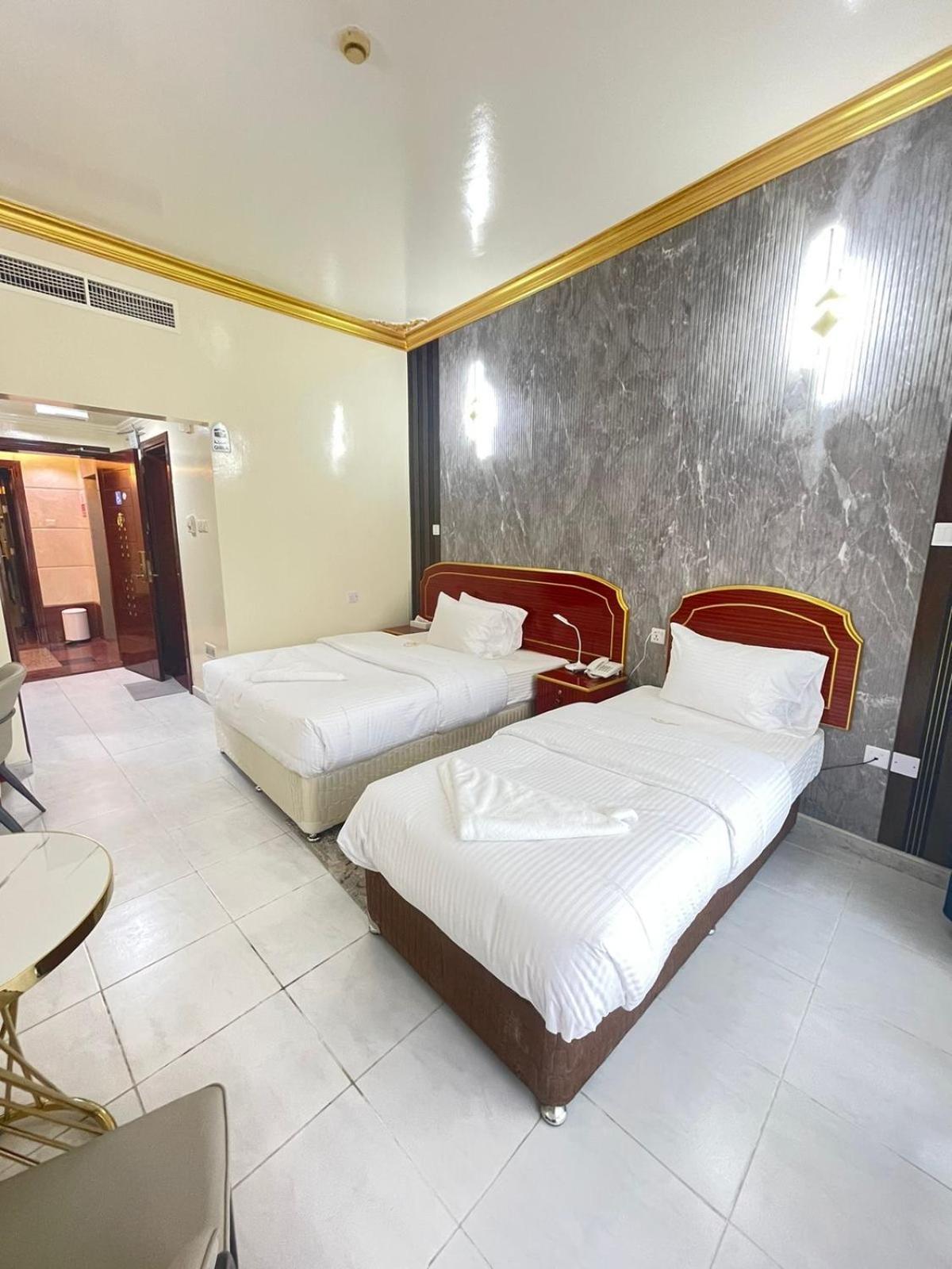 Galaxy Star Hotel Dubai Esterno foto