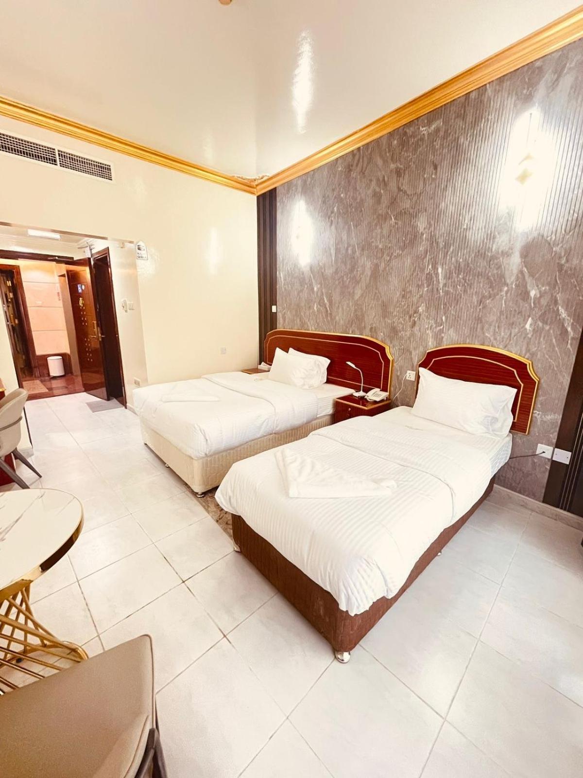 Galaxy Star Hotel Dubai Esterno foto